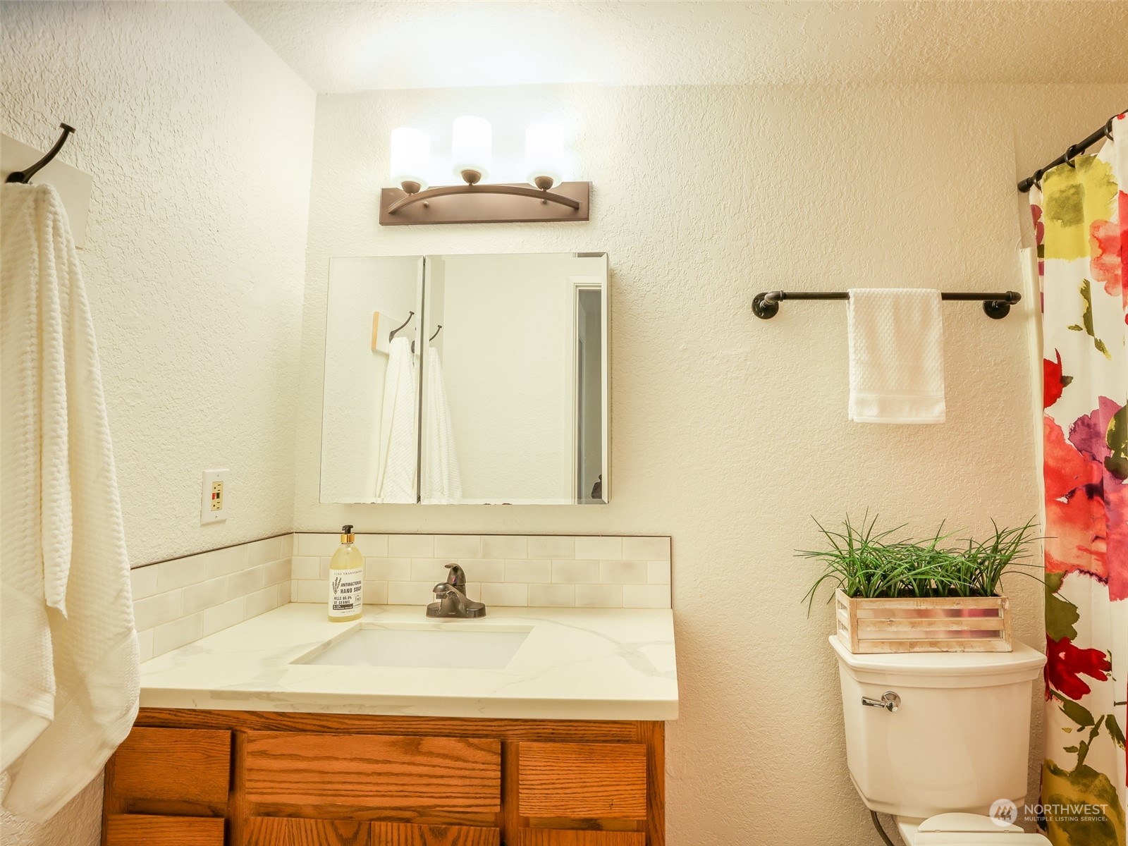 Remodeled bath with big tub!