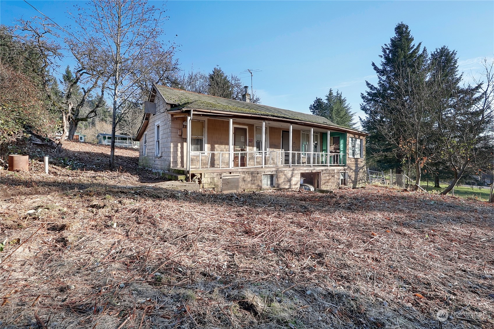 Large 1.06 Acre Lot!