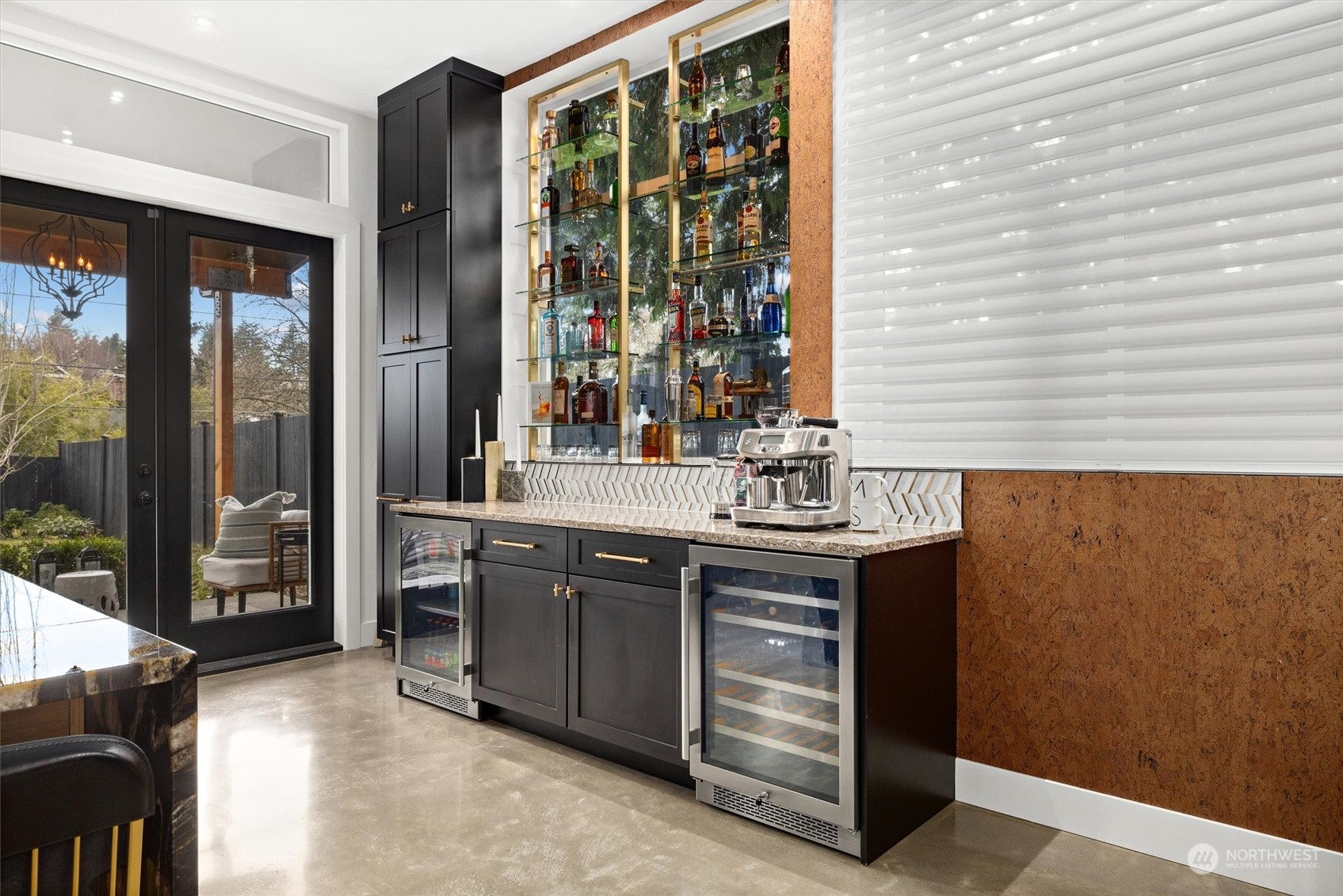 Wet bar (staged)