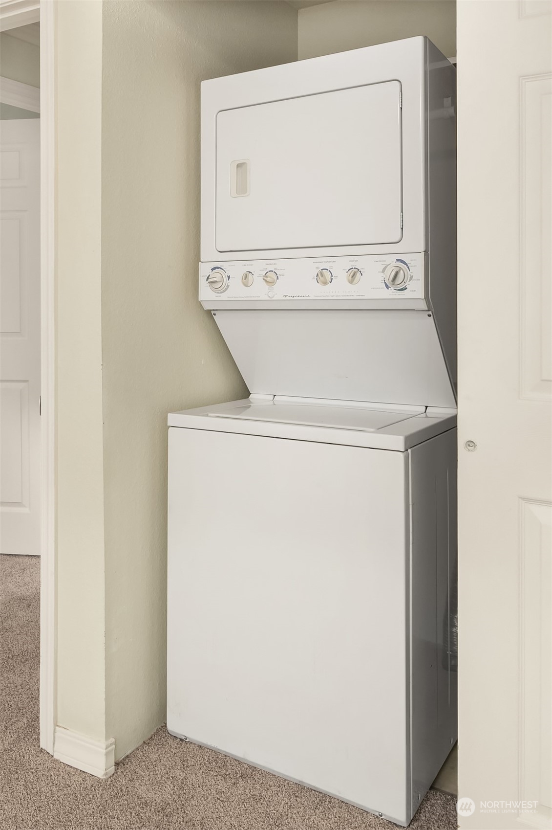 Washer & dryer in the unit