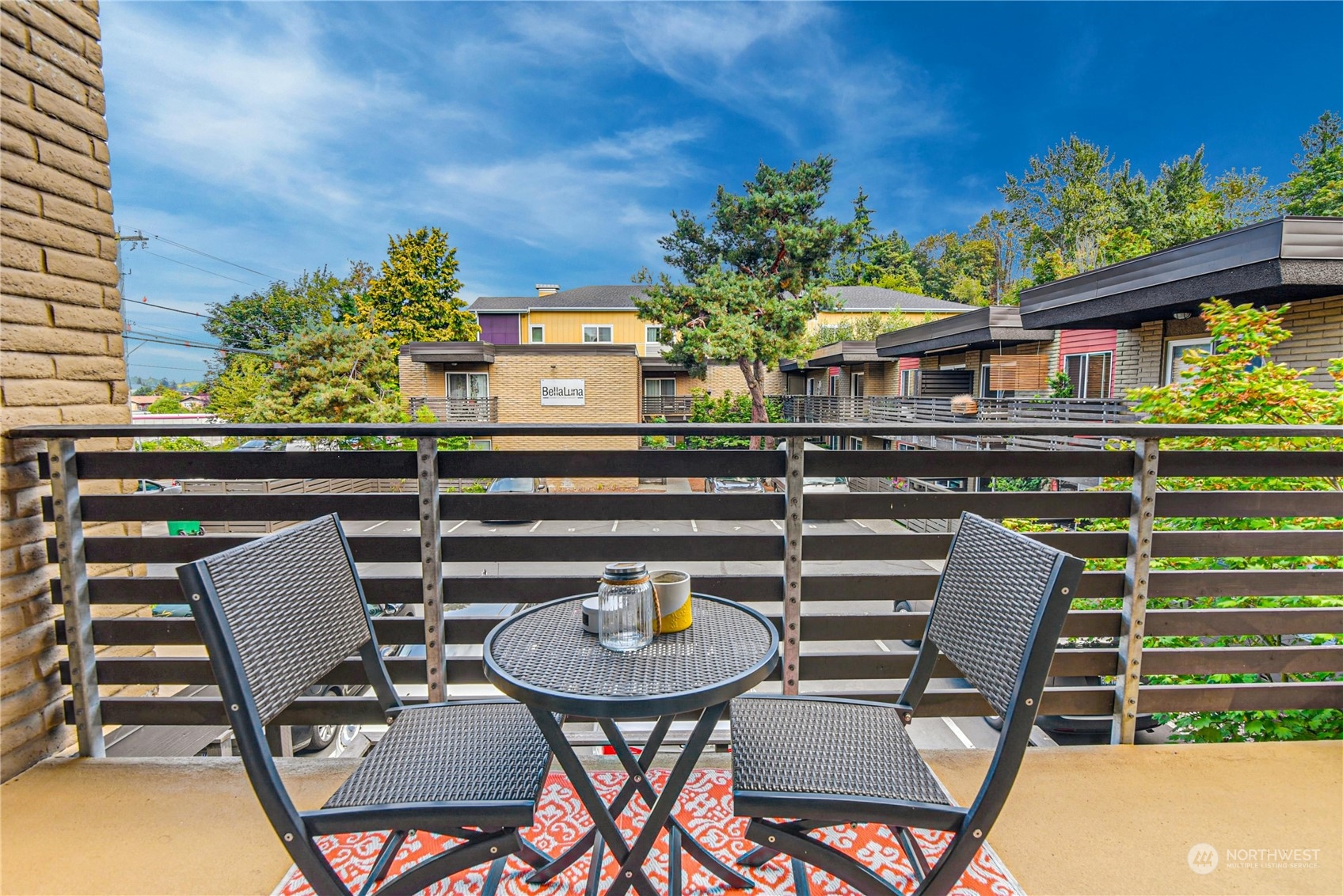 Private balcony looking toward DT Seattle!