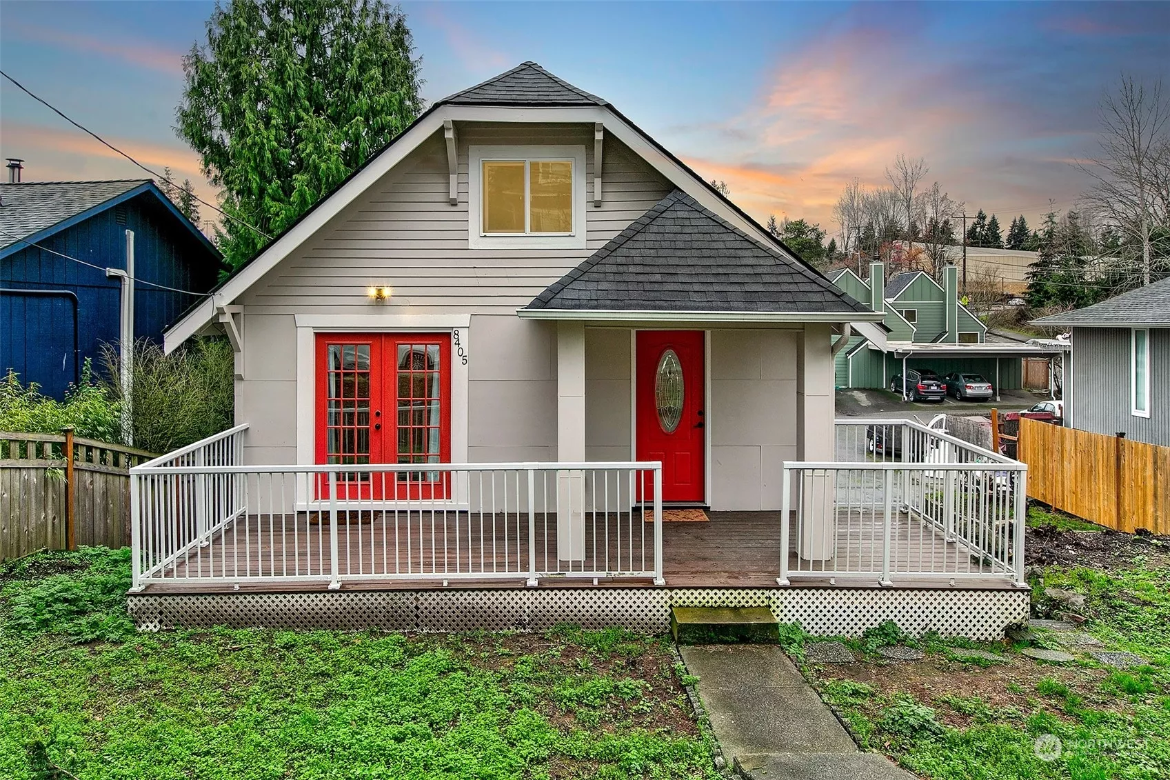 Detached garage
