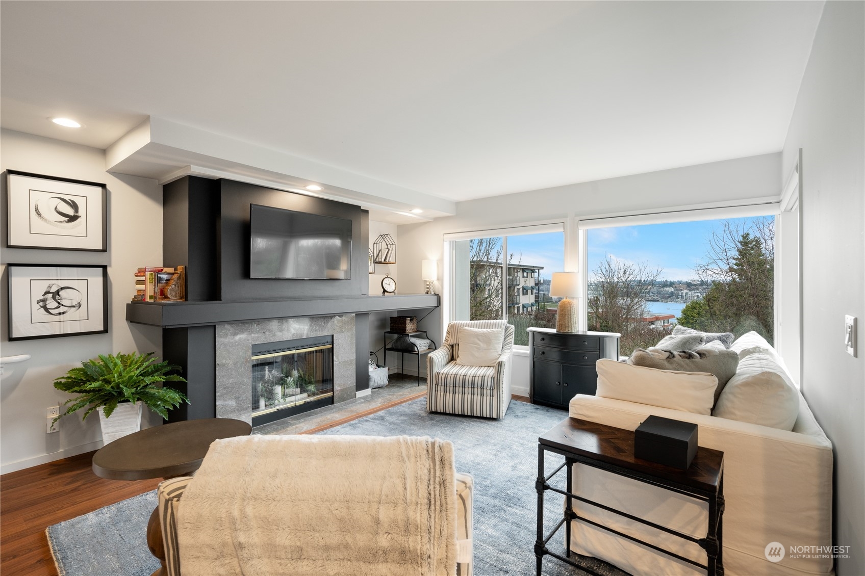 Views of Lake Union and the Cascade Mountains from the main floor...