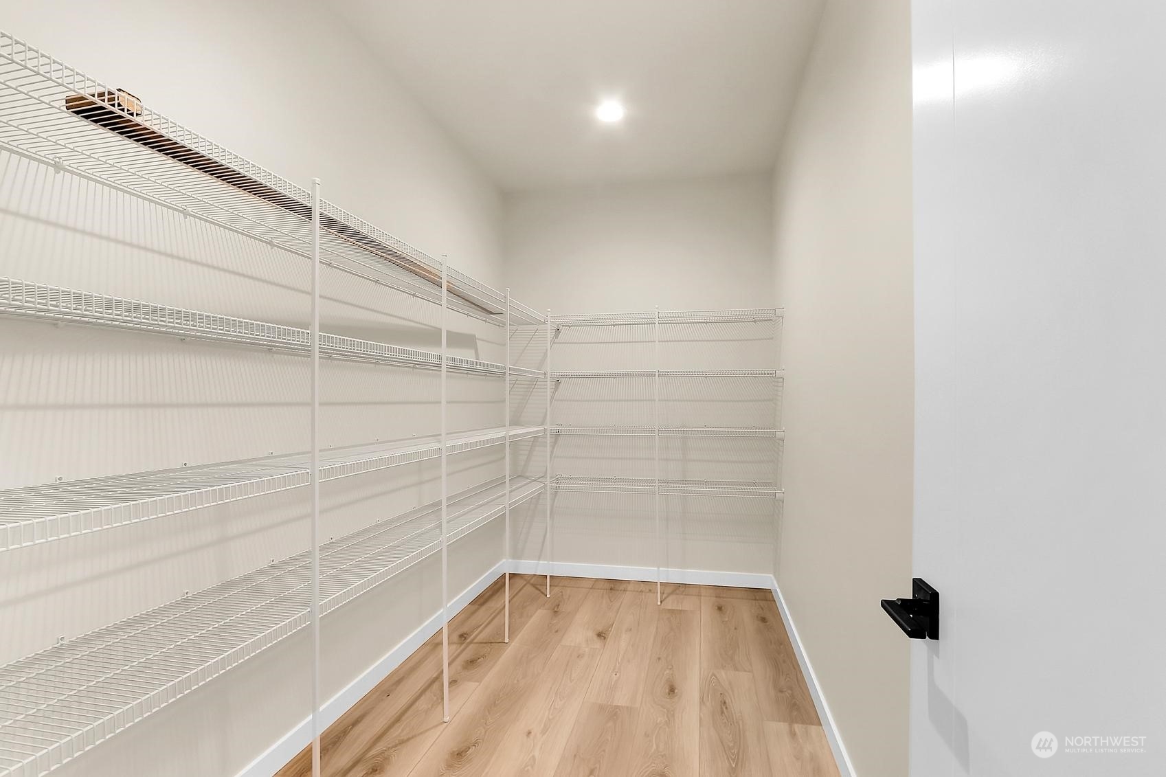 And speaking of storage, just look at all this room in the walk-in pantry!