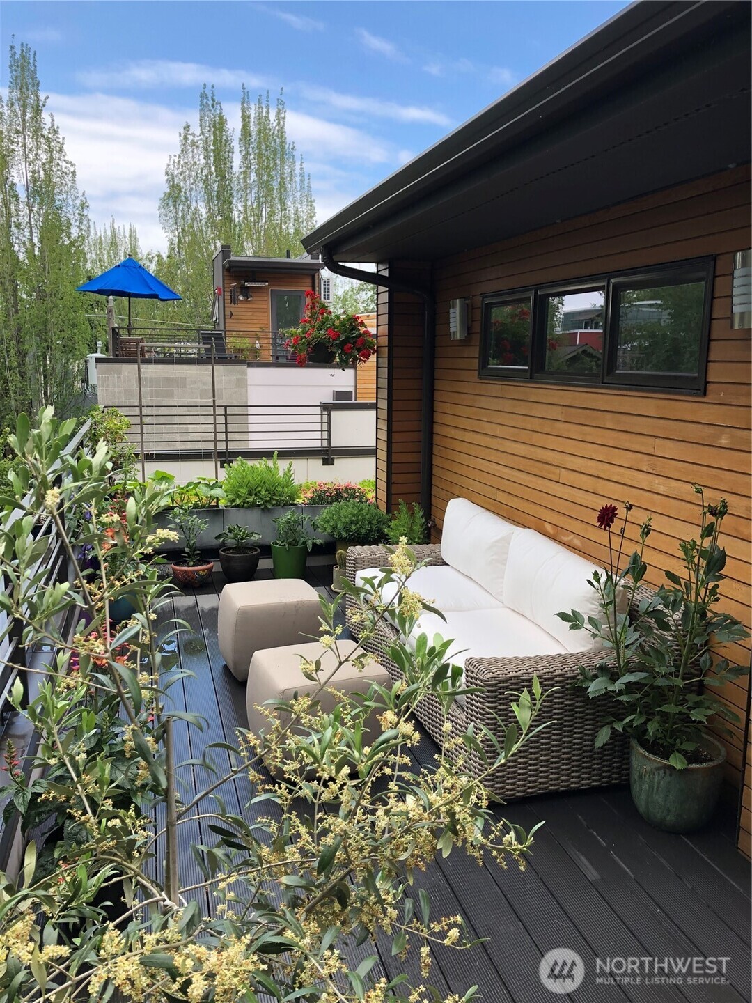 A peaceful semi-private deck for summer gatherings