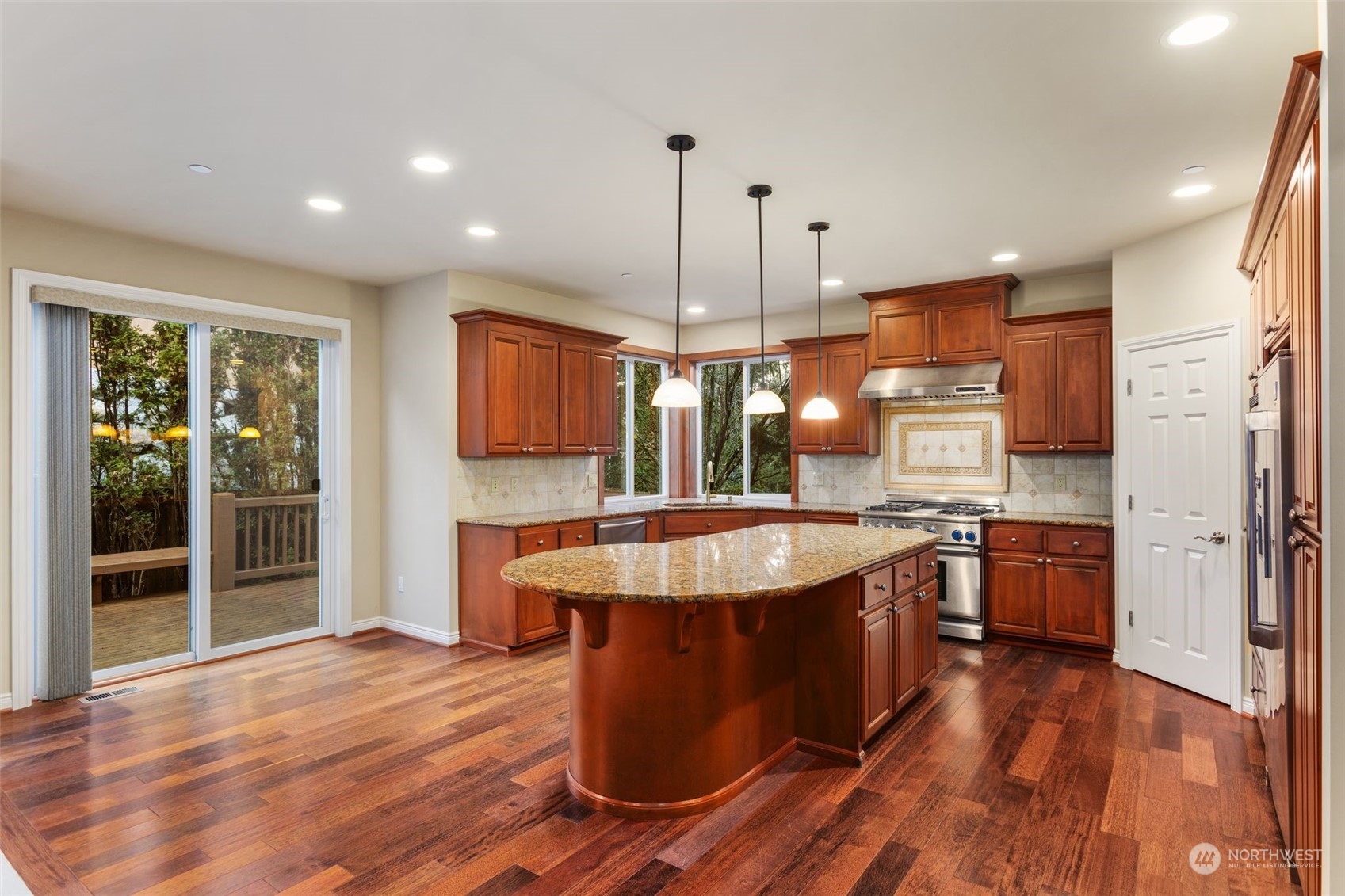 Great room open space kitchen breakfast nook