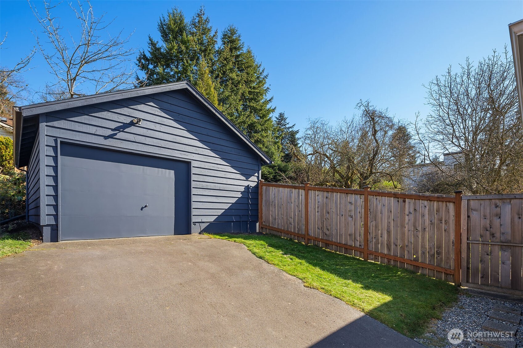 Detached garage