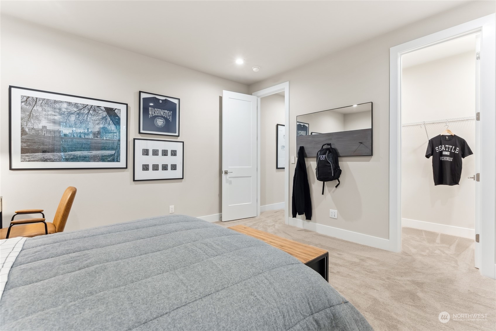 Spacious bedroom in daylight basement w/walk in closet.