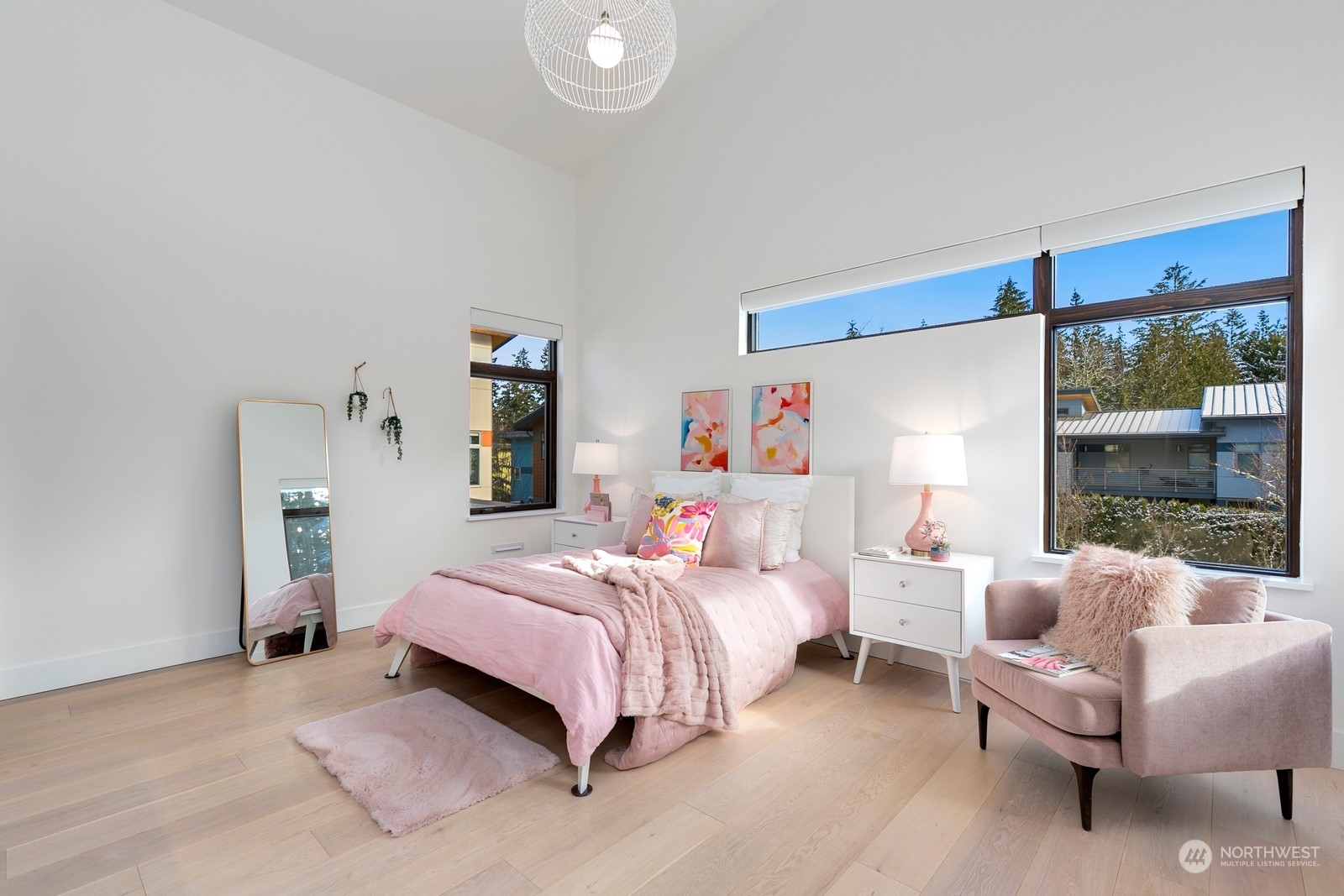 Adorable second guest bedroom upstairs, this one is en-suite