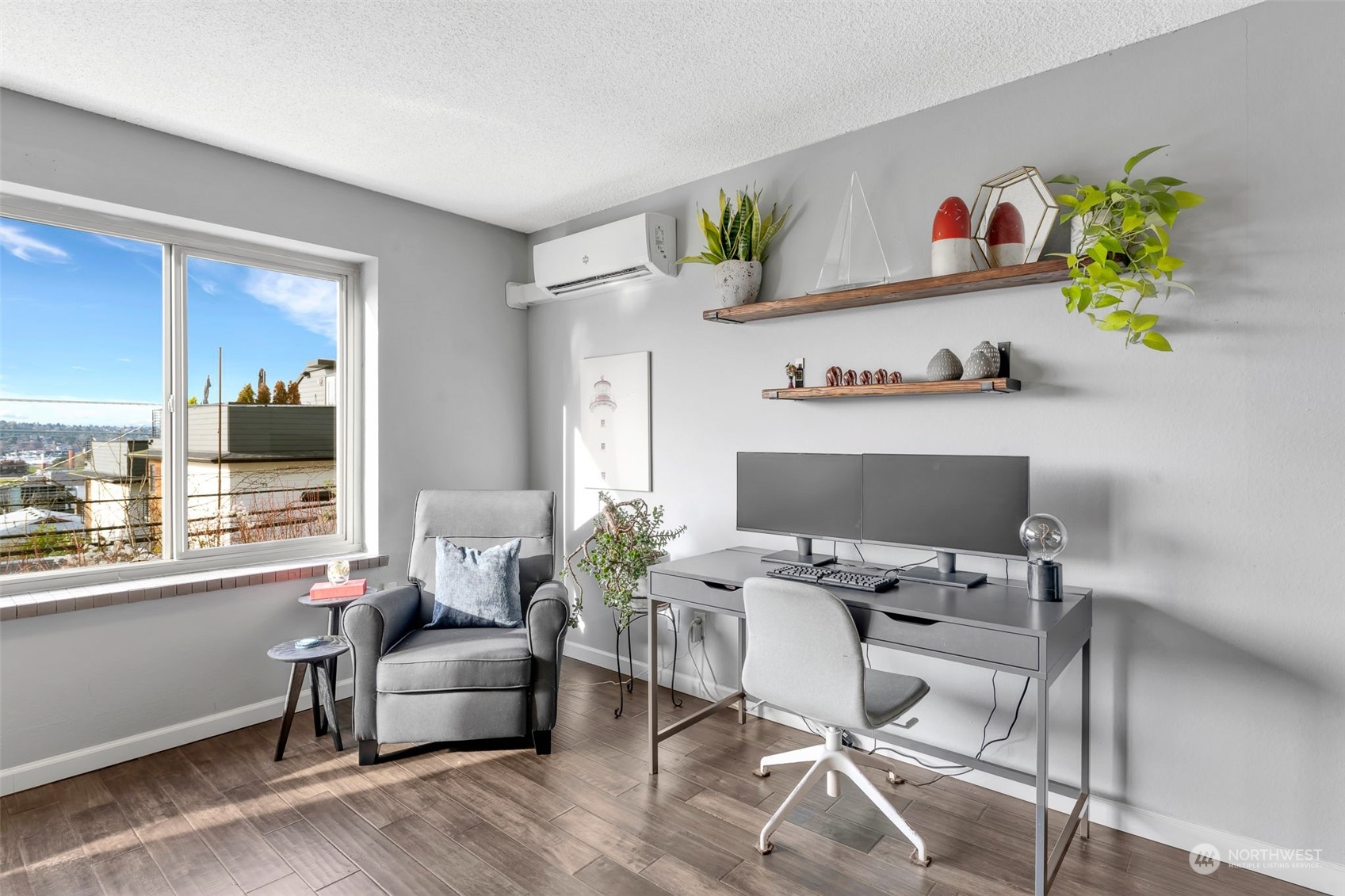 Office space off the main living area. Air Conditioning installed recently.