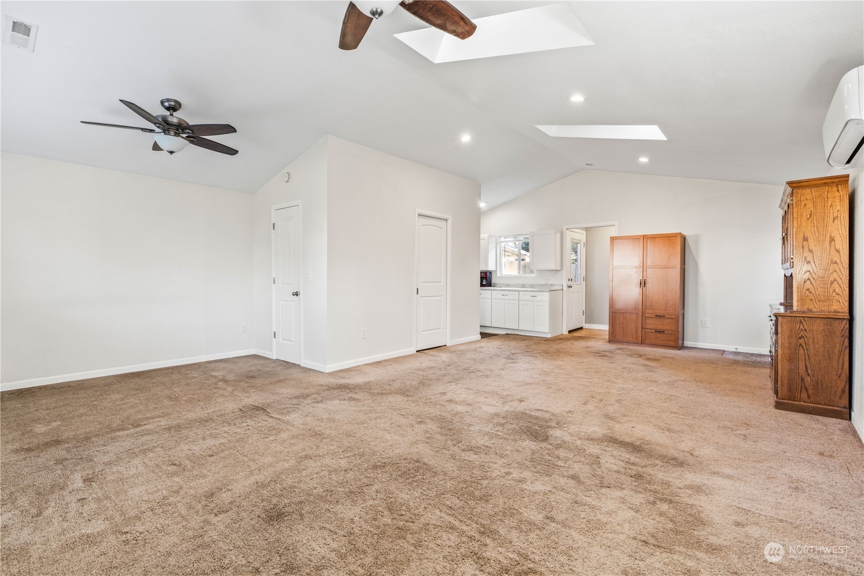 Dining room off the kitchen