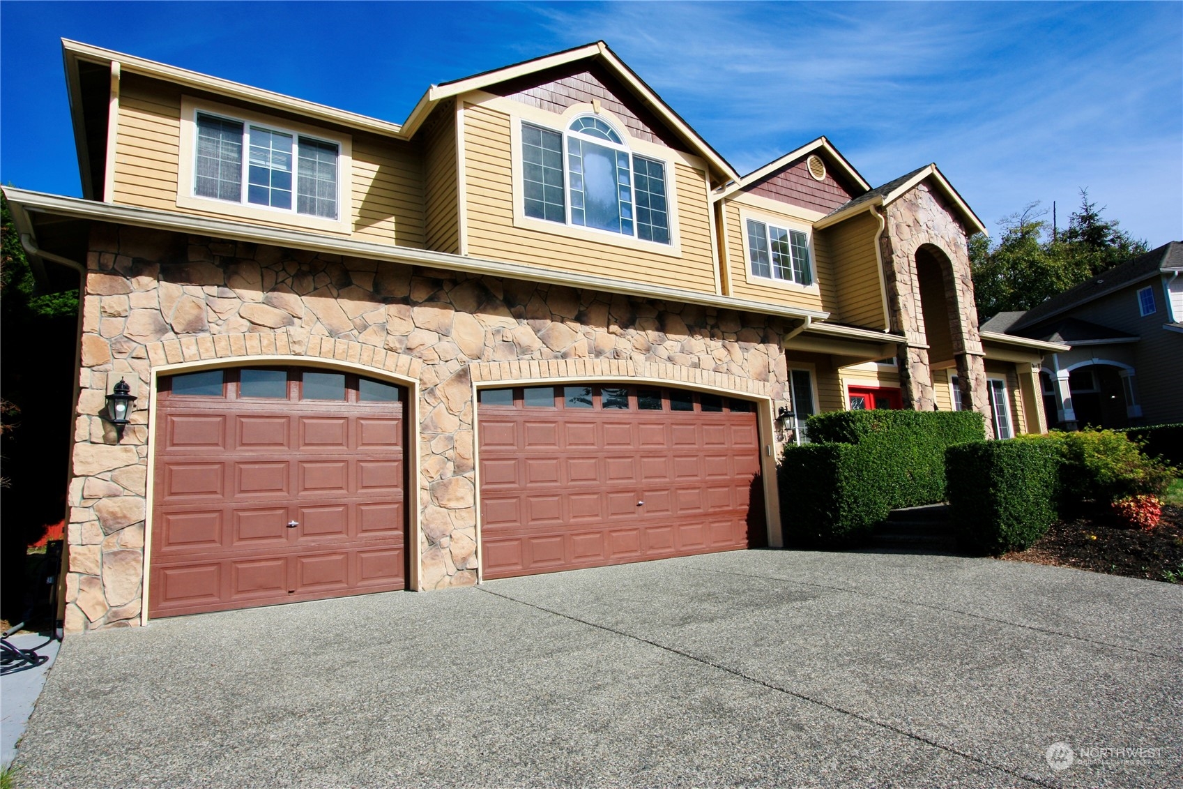 4 car tandem garage.