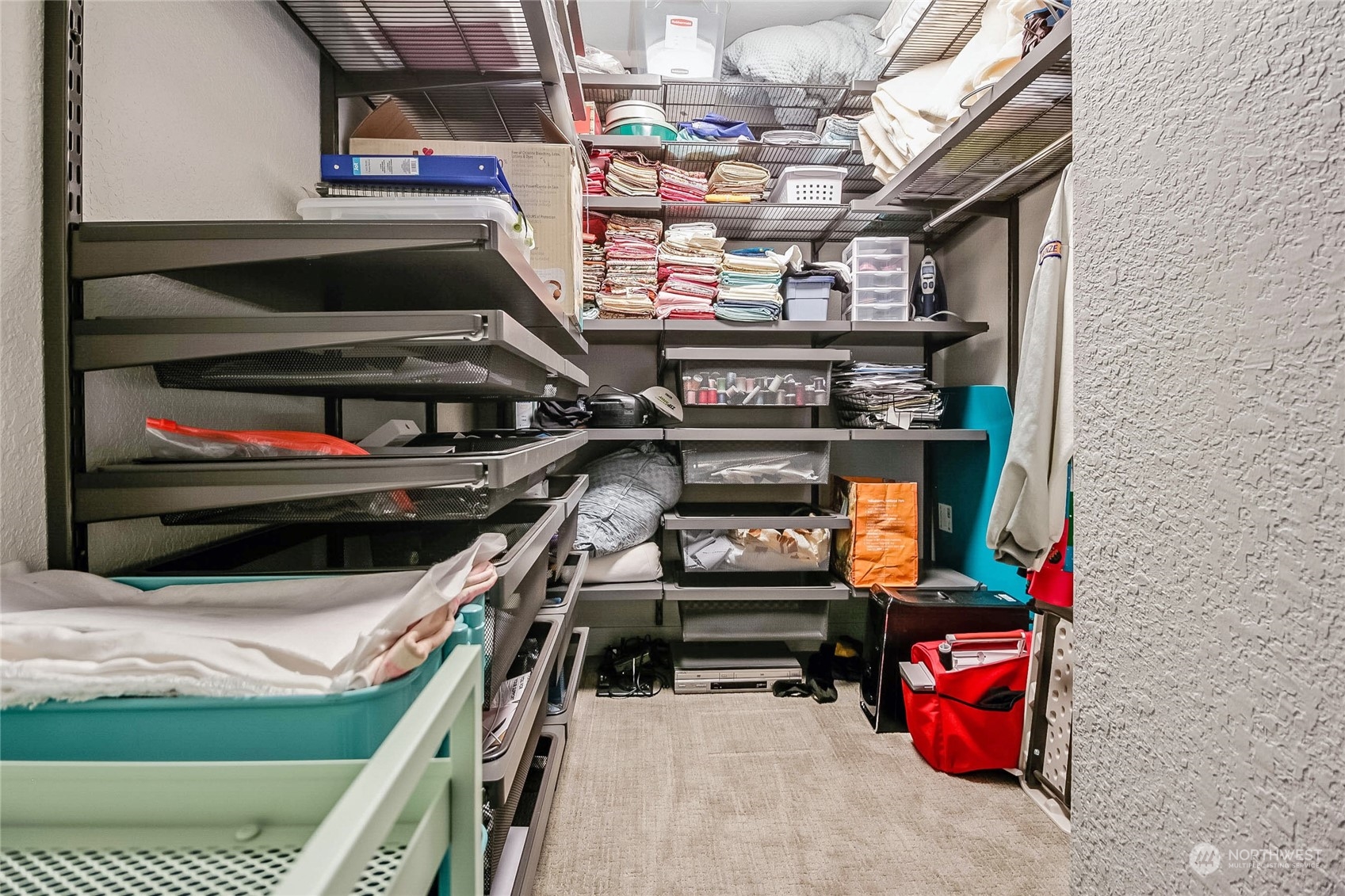 Guest Room closet w/Elfa shelving