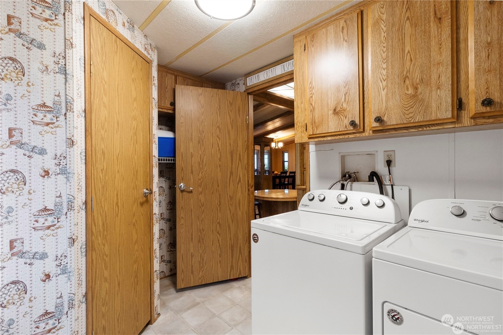 Laundry room & pantry