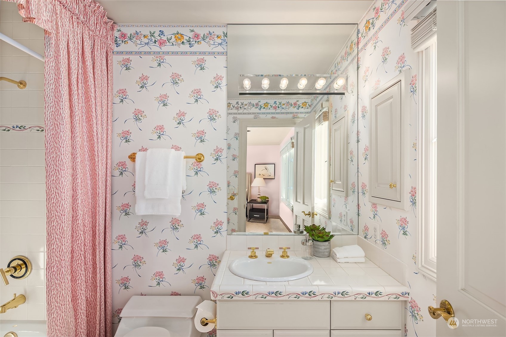 Upstairs main hall bathroom.