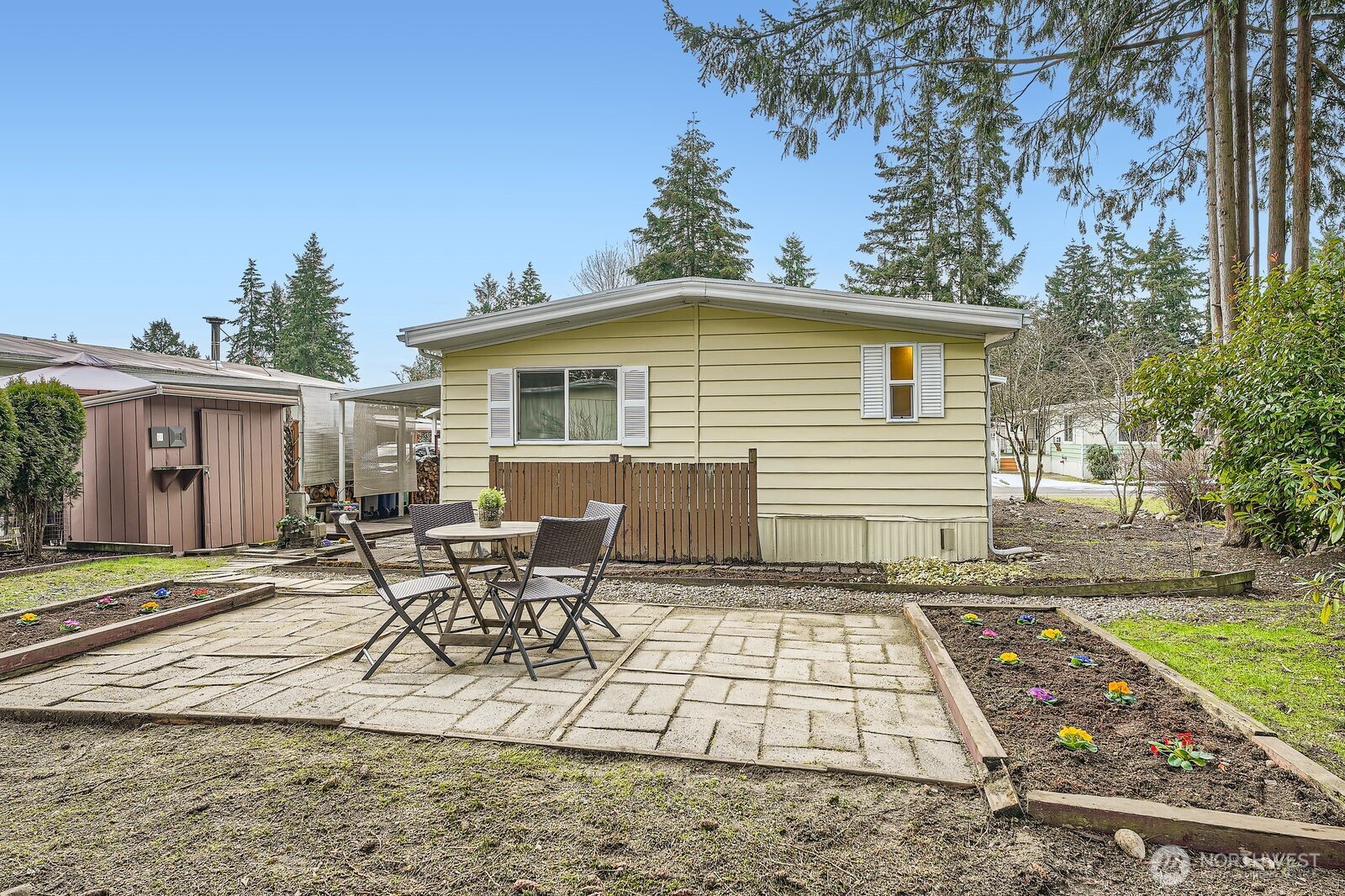 Make the most of your outdoor time with sunshine and shade in your private backyard