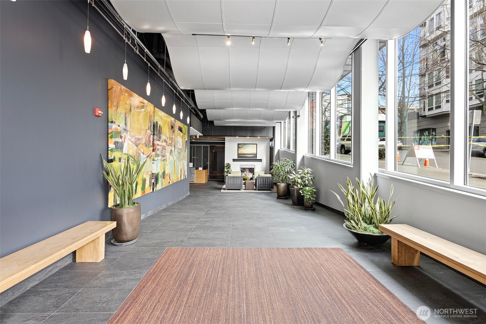 Bright & modern lobby