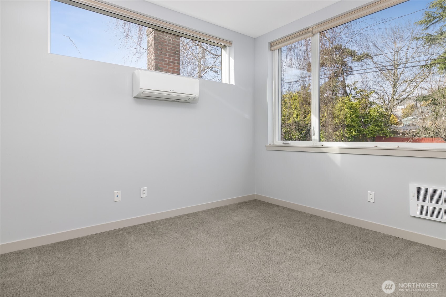 Third bedroom - Picture from prior staging