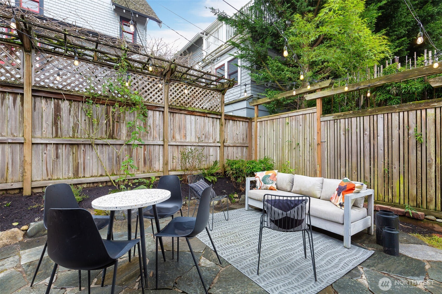 Patio for al fresco dining