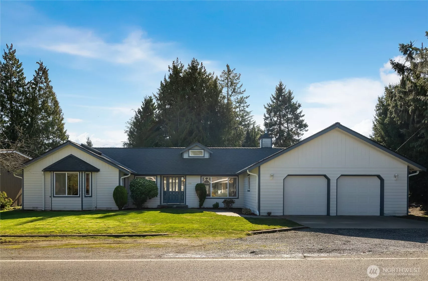 Welcome to 2318 96th Pl SE, Everett!