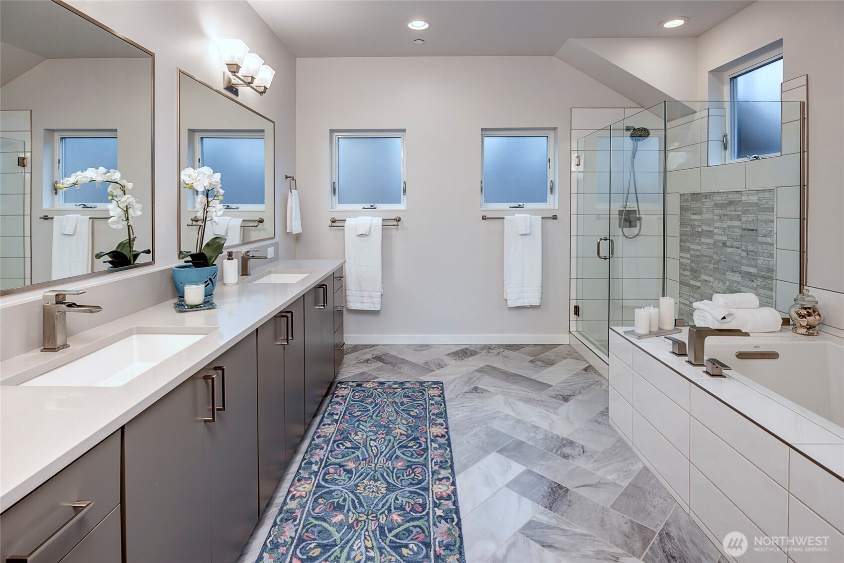 Large 5-Piece Primary Bath w Double Sinks, Luxurious Soaking Bathtub & Shower!