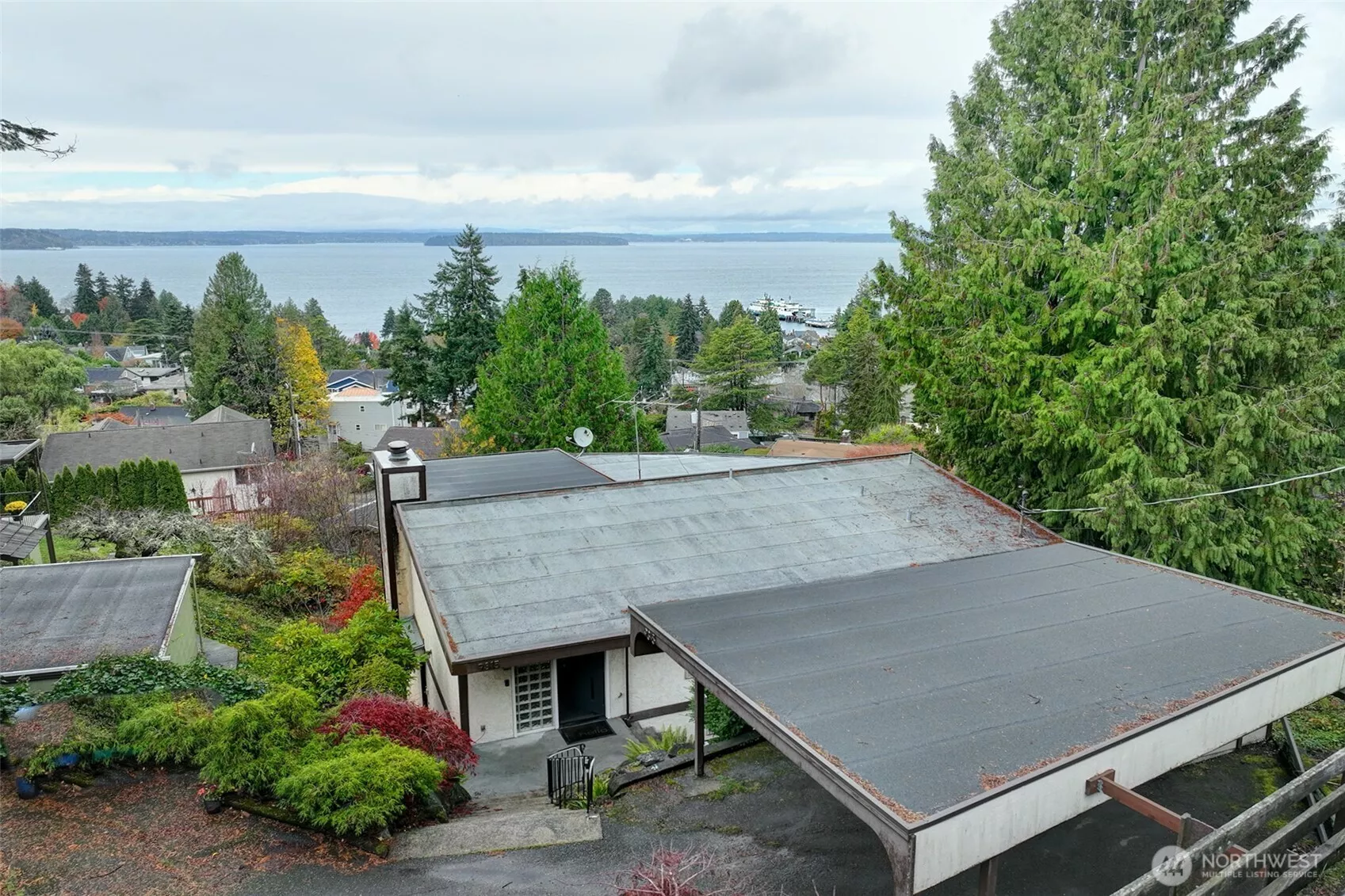 Stellar West Seattle location within walking distance to the ferry, parks, public transit, gym and popular local restaurants