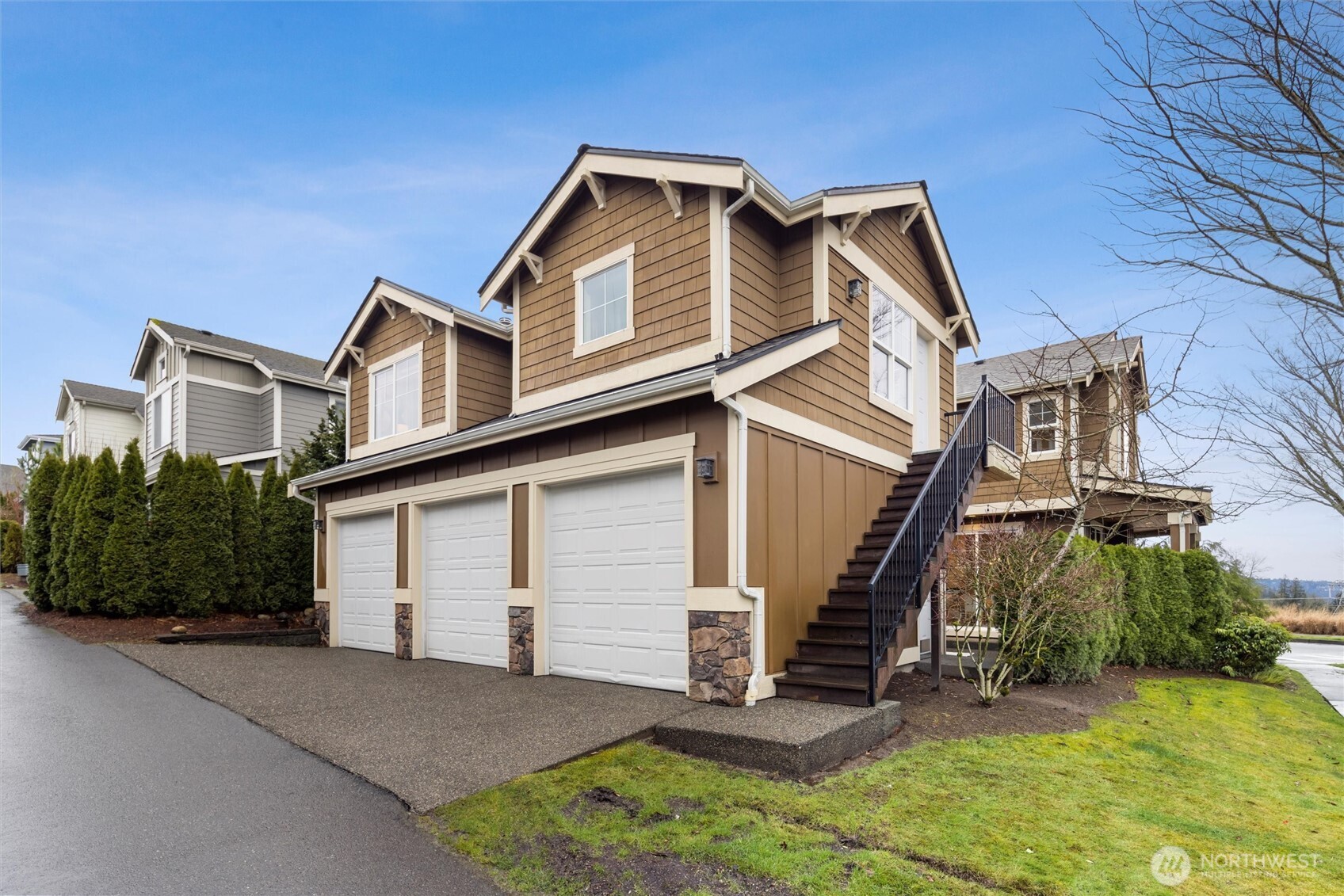 Side of the house with separate entry with possible MIL space.