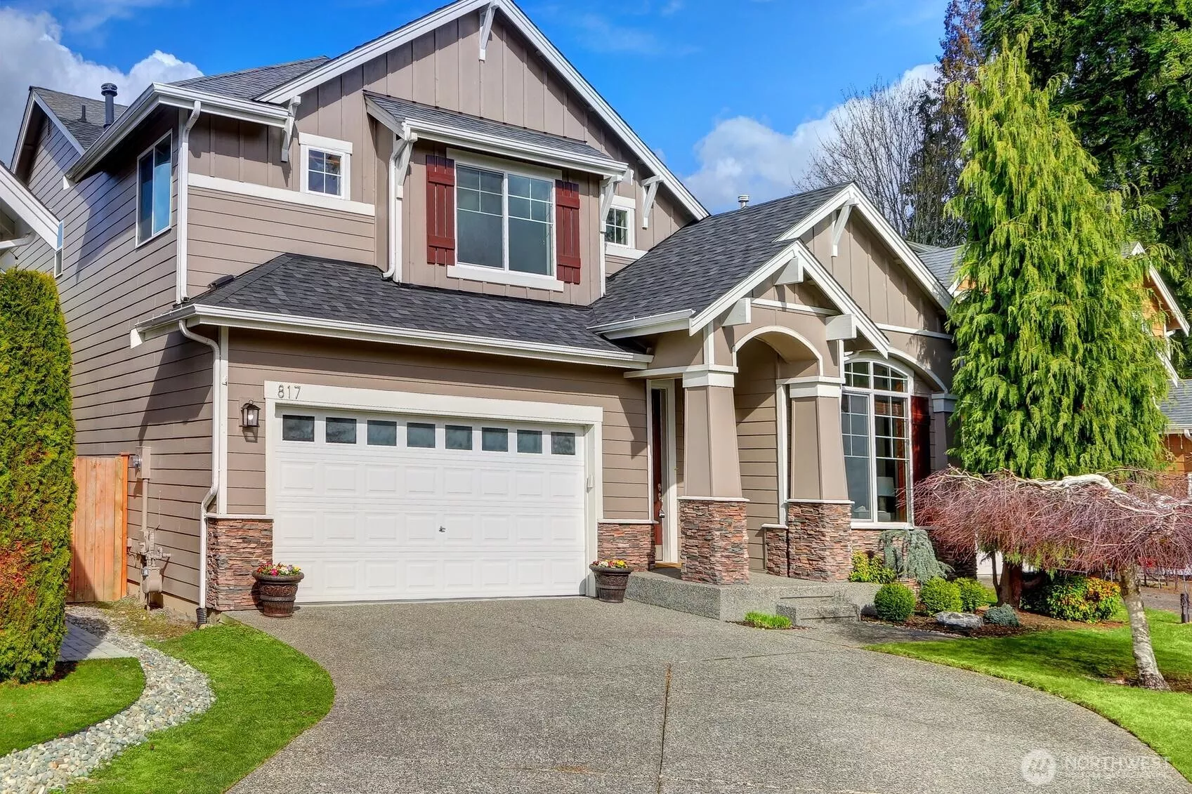 Wonderful craftsman home in the Hilltop neighborhood.