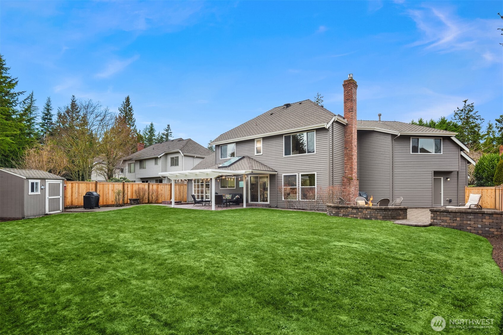 Situated on a 10,000+ sqft lot, this backyard has tons of room to roam.