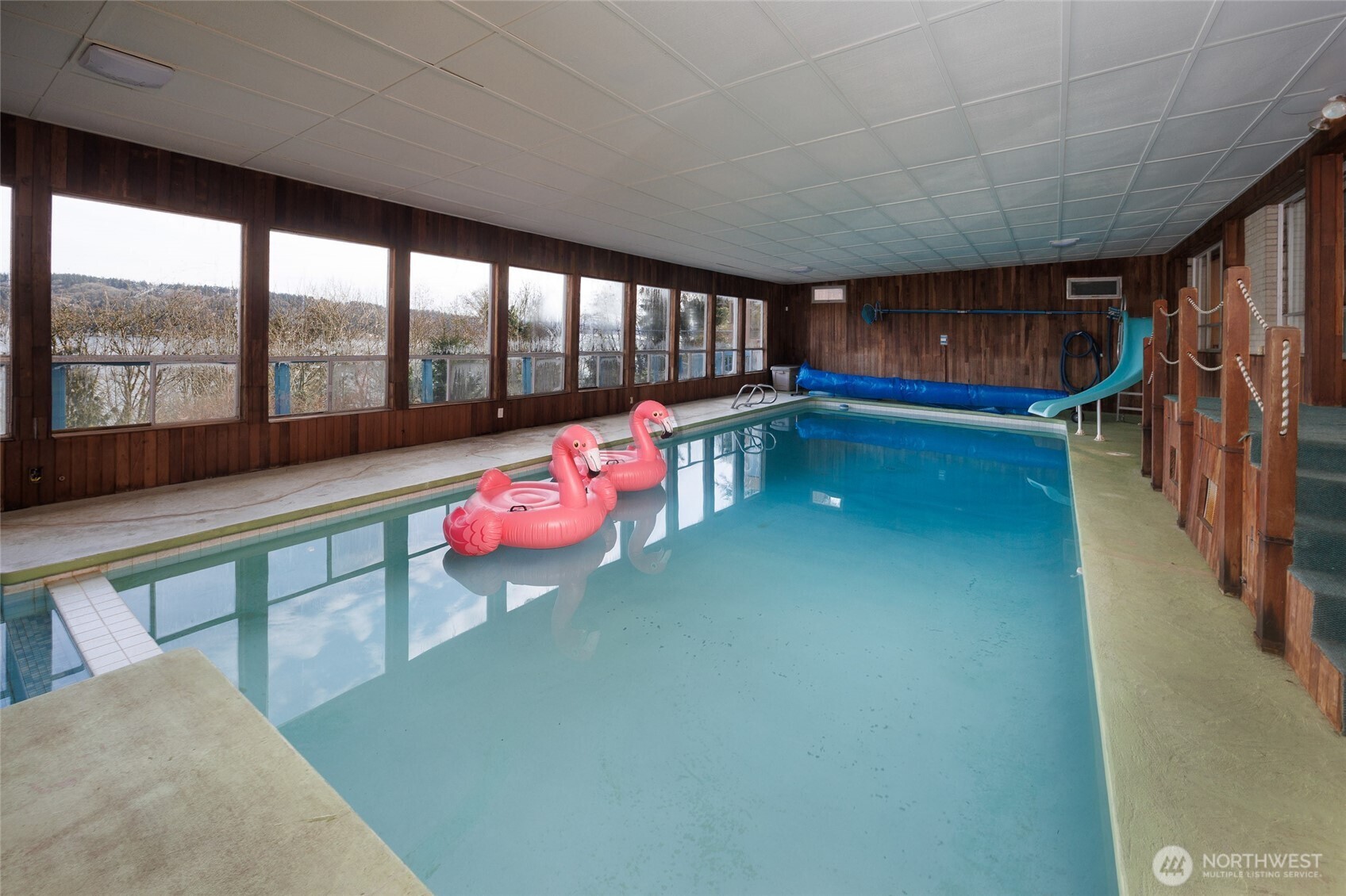 Feel like you are on vacation every day! Enjoy the Indoor pool, spa & sauna.