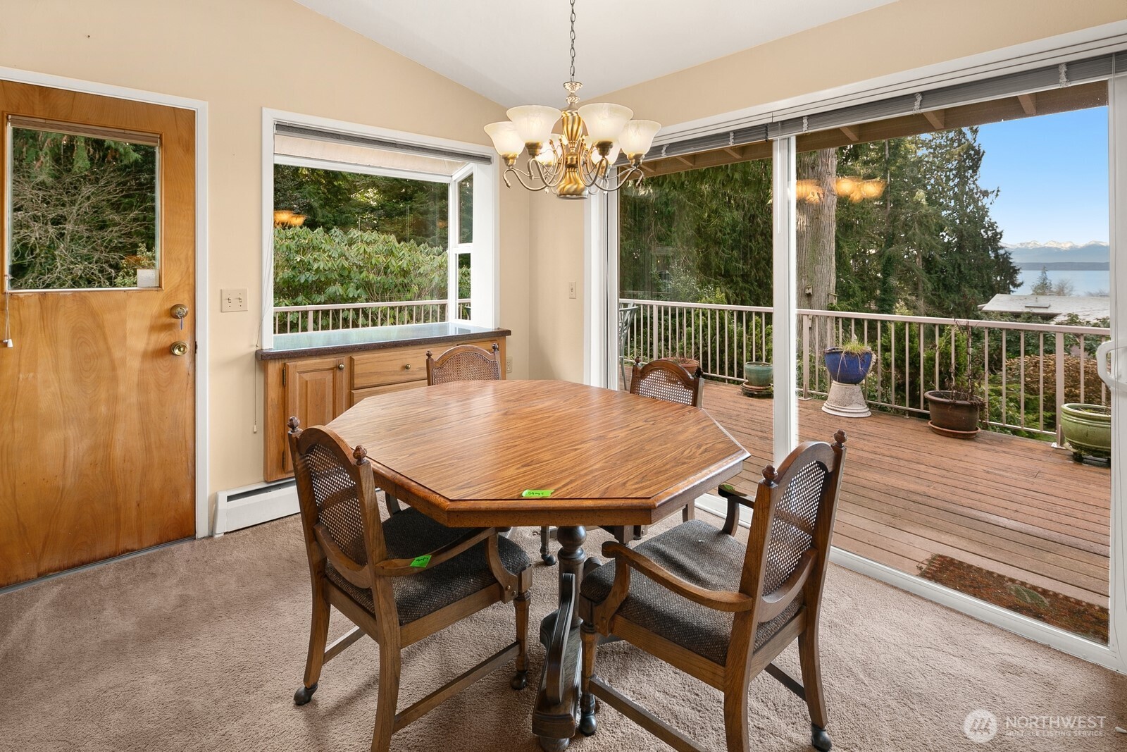 Flow easily from living to the kitchen to the dining area, all while savoring the views!