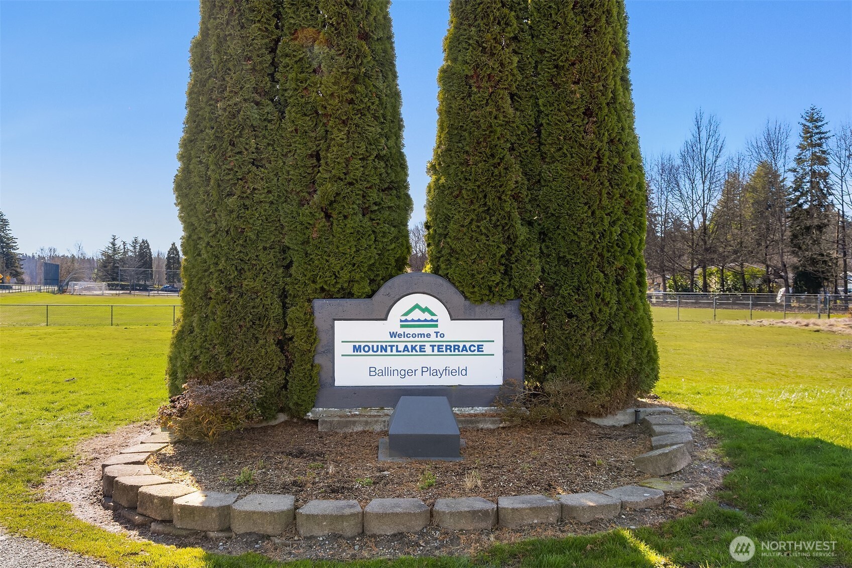 Nearby access to Ballinger Playfield.