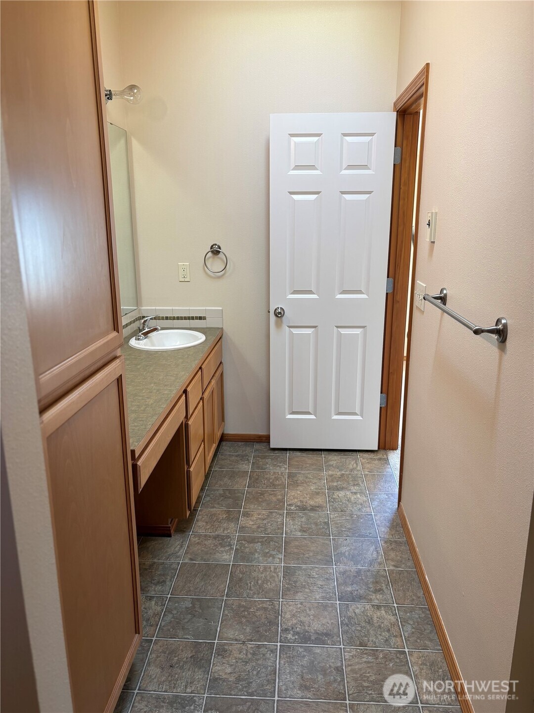 /NWM2338819/NWM2338819-15.jpg