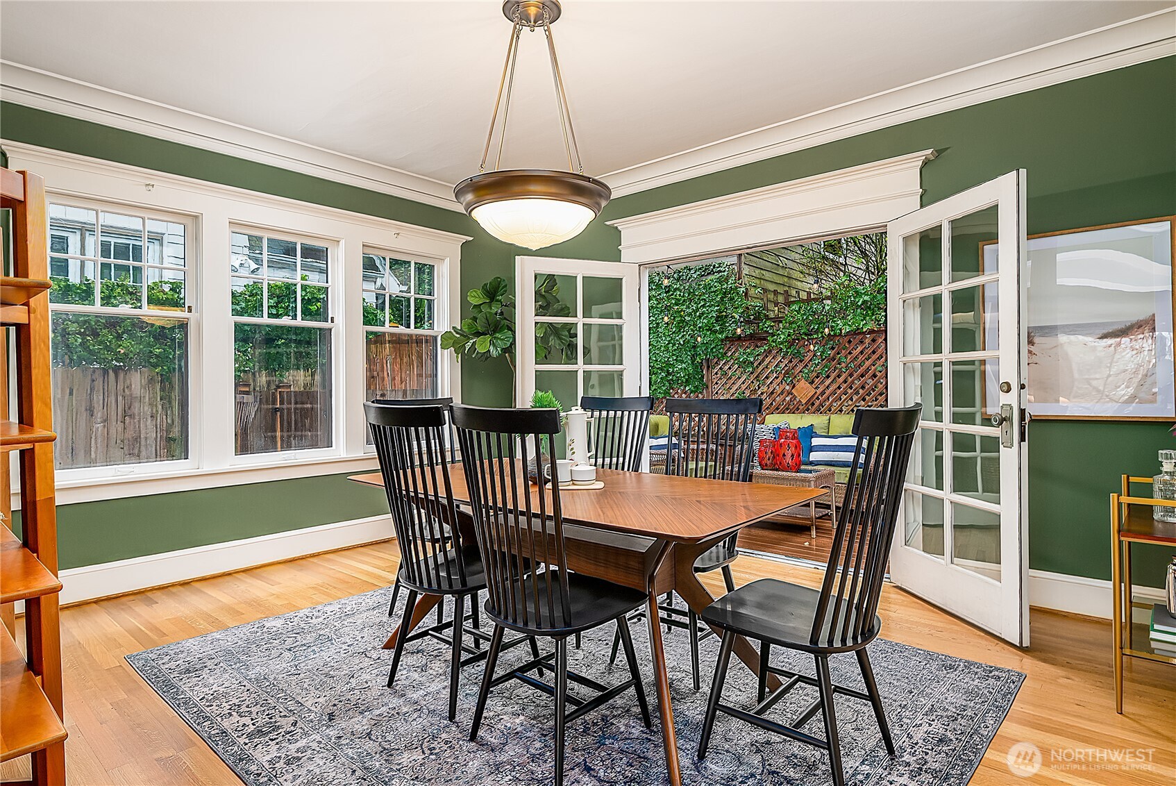 This dining room begs for a dinner party.