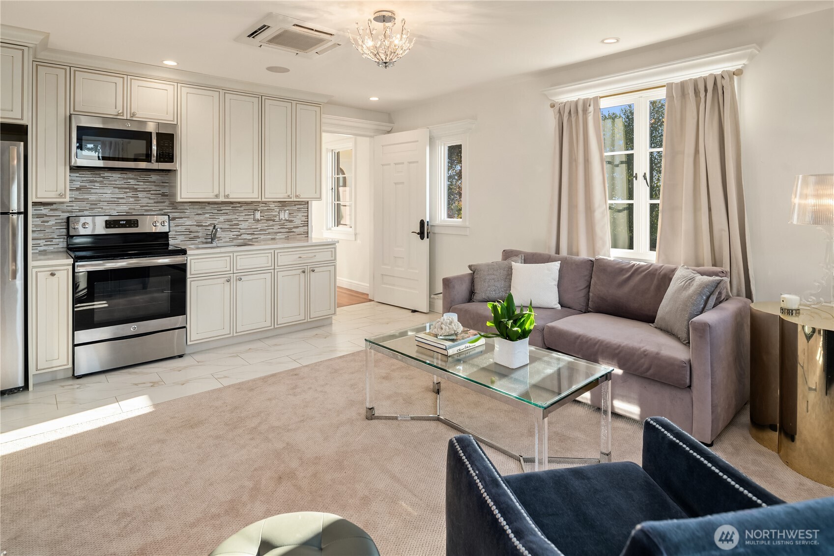 This apartment has its own living area, kitchen & full bathroom/bedroom. It is located on the second level behind the bonus room. Perfect for a nanny or a visiting guest.