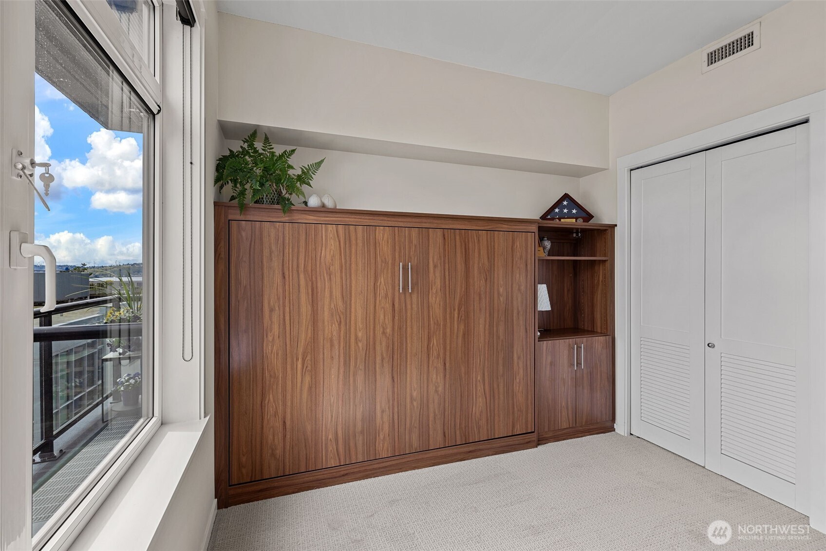 Murphy Bed included