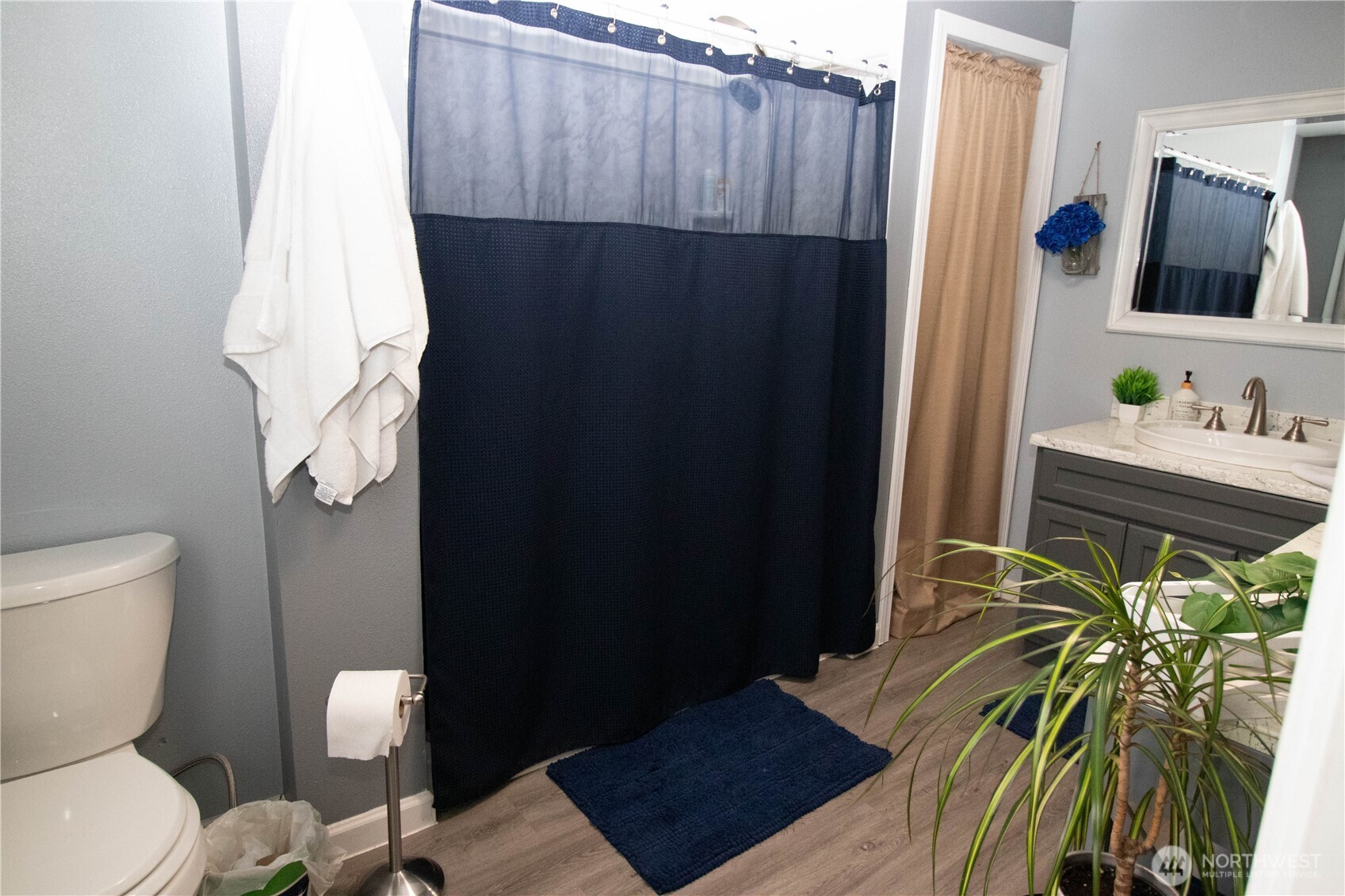 Enormous Primary en-suite
