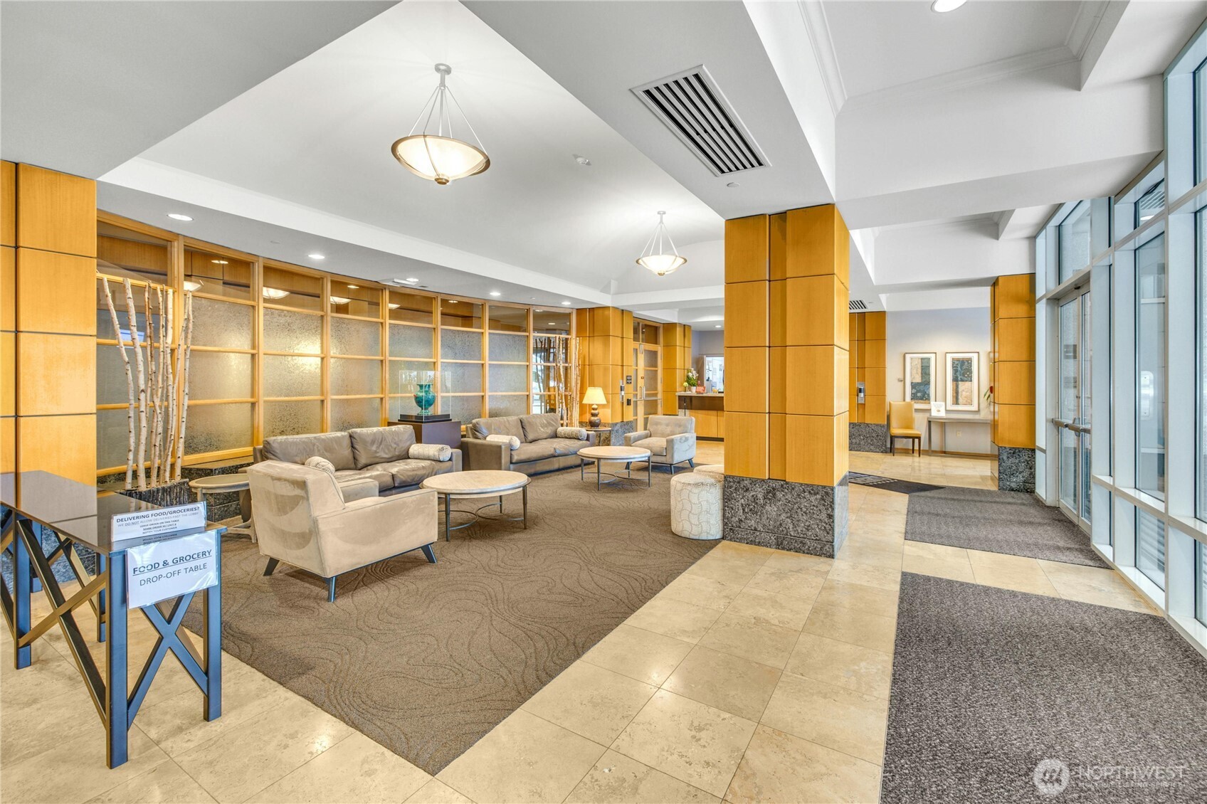 Secure lobby entrance with 24/7 concierge, locked mailboxes, and elevator access.