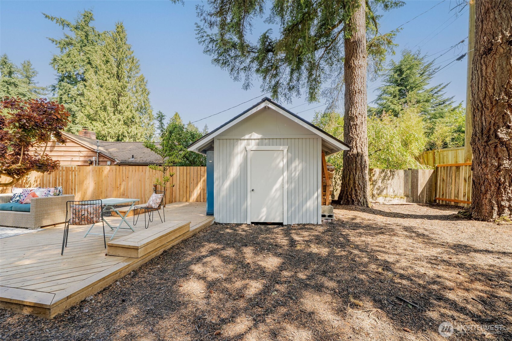 Shed, has electricity & motion sensor light inside