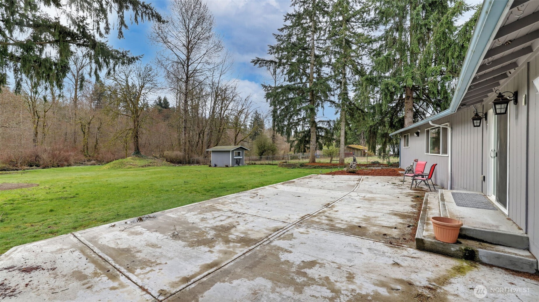 You will love hosting and entertaining out here all summer long!