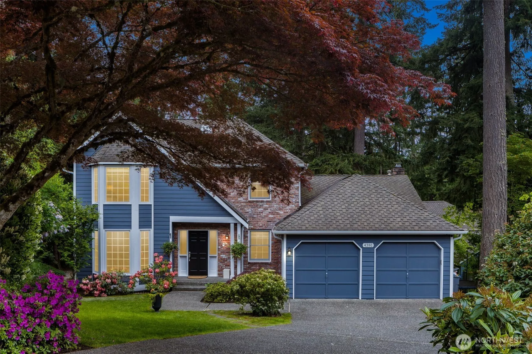 This home is 2290 SF and sits on nearly 1/3 acre lot!