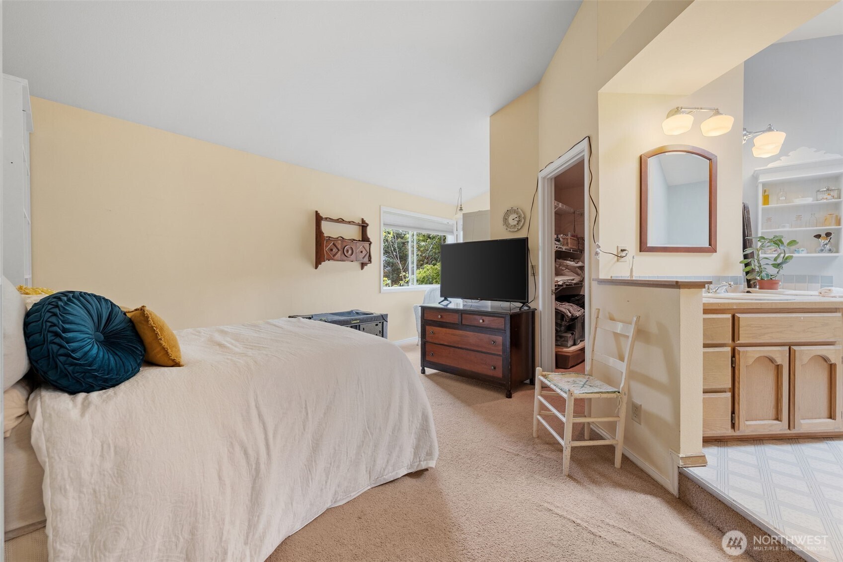 Spacious primary bedroom