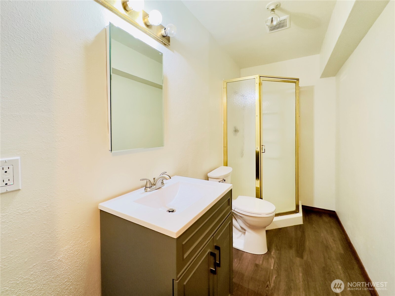 Fourth bedroom on lower floor