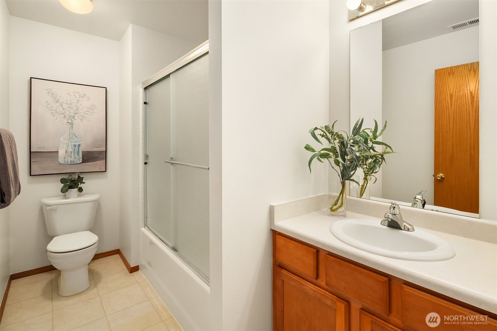 Full Hall Bathroom on second level