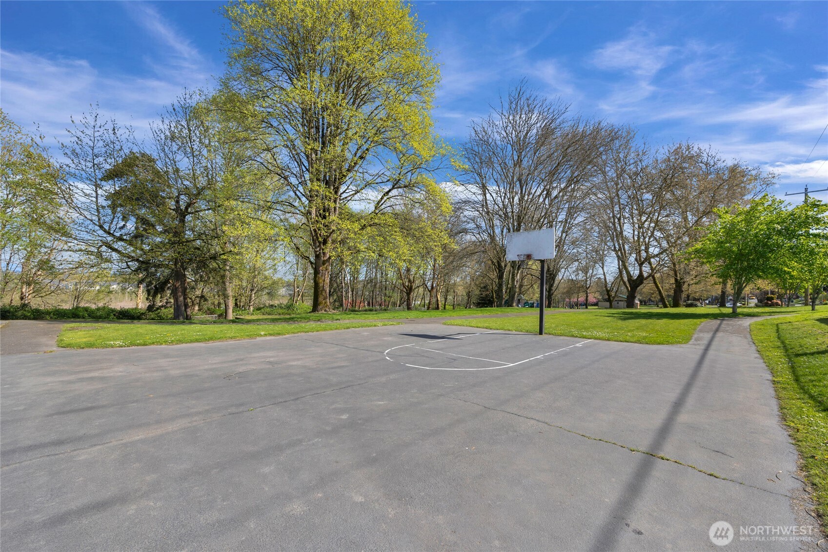Basketball court in Lowell Park