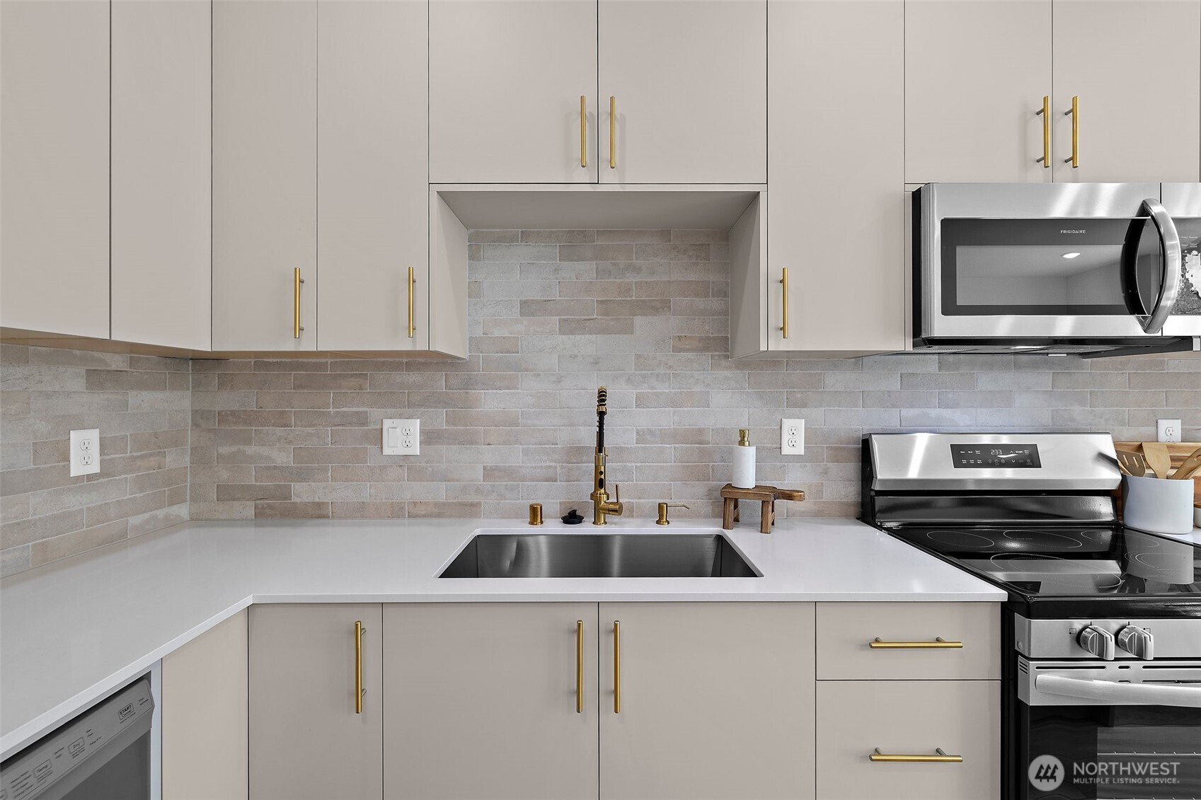 Model home. Colors and finishes may vary.