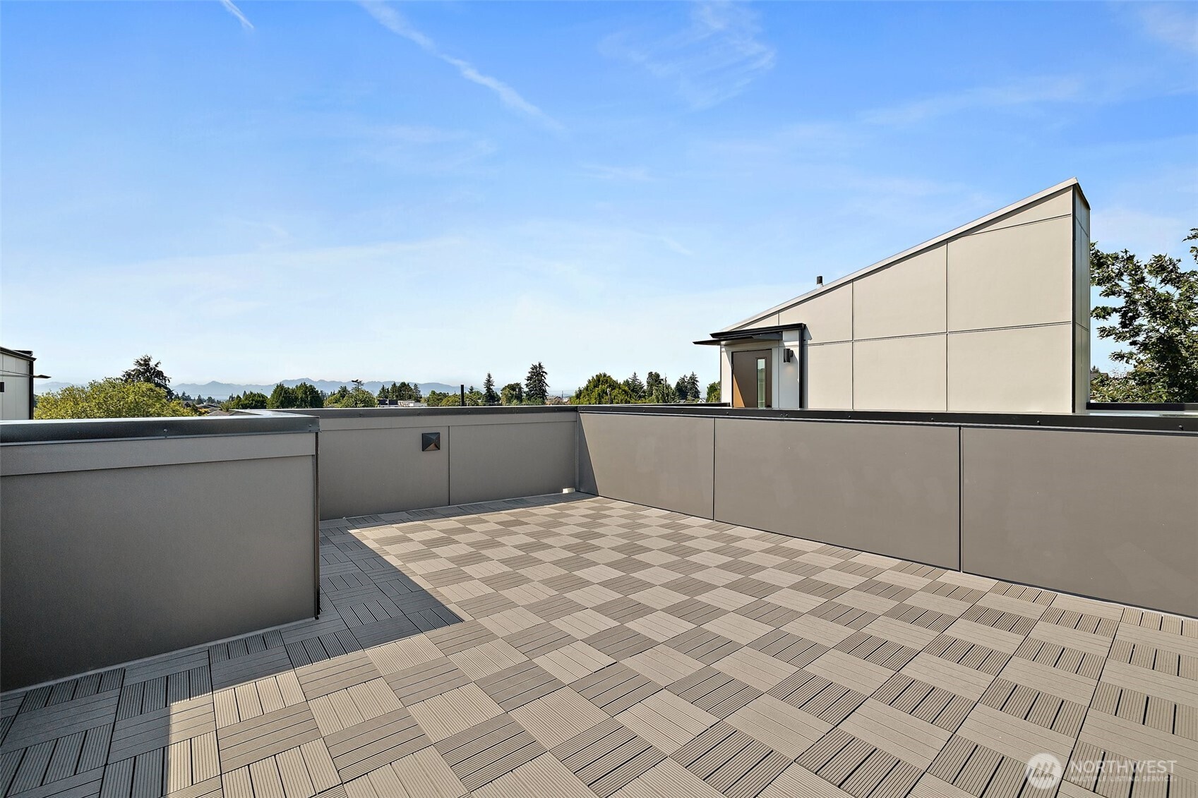 Spacious rooftop deck! Model home.
