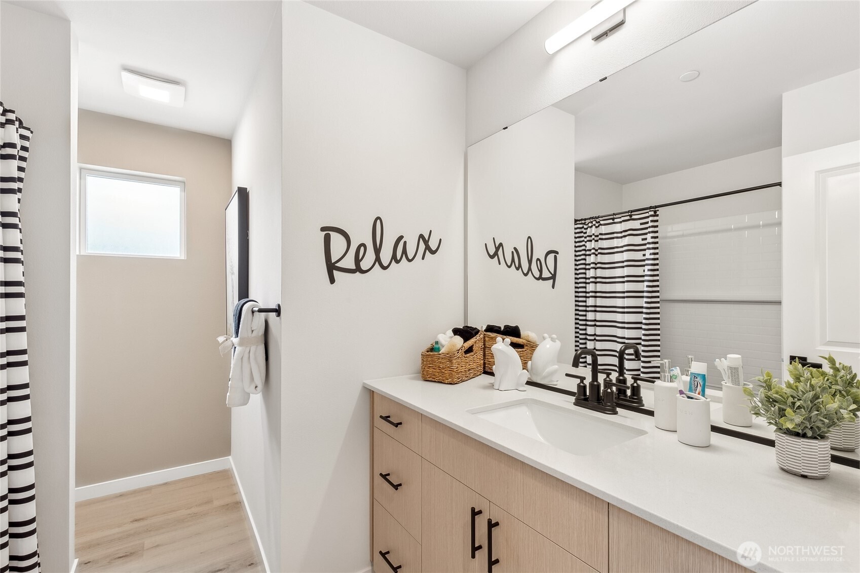 Photos are for representation only. Features, colors, and selections may differ from photograph. See site agent for details.