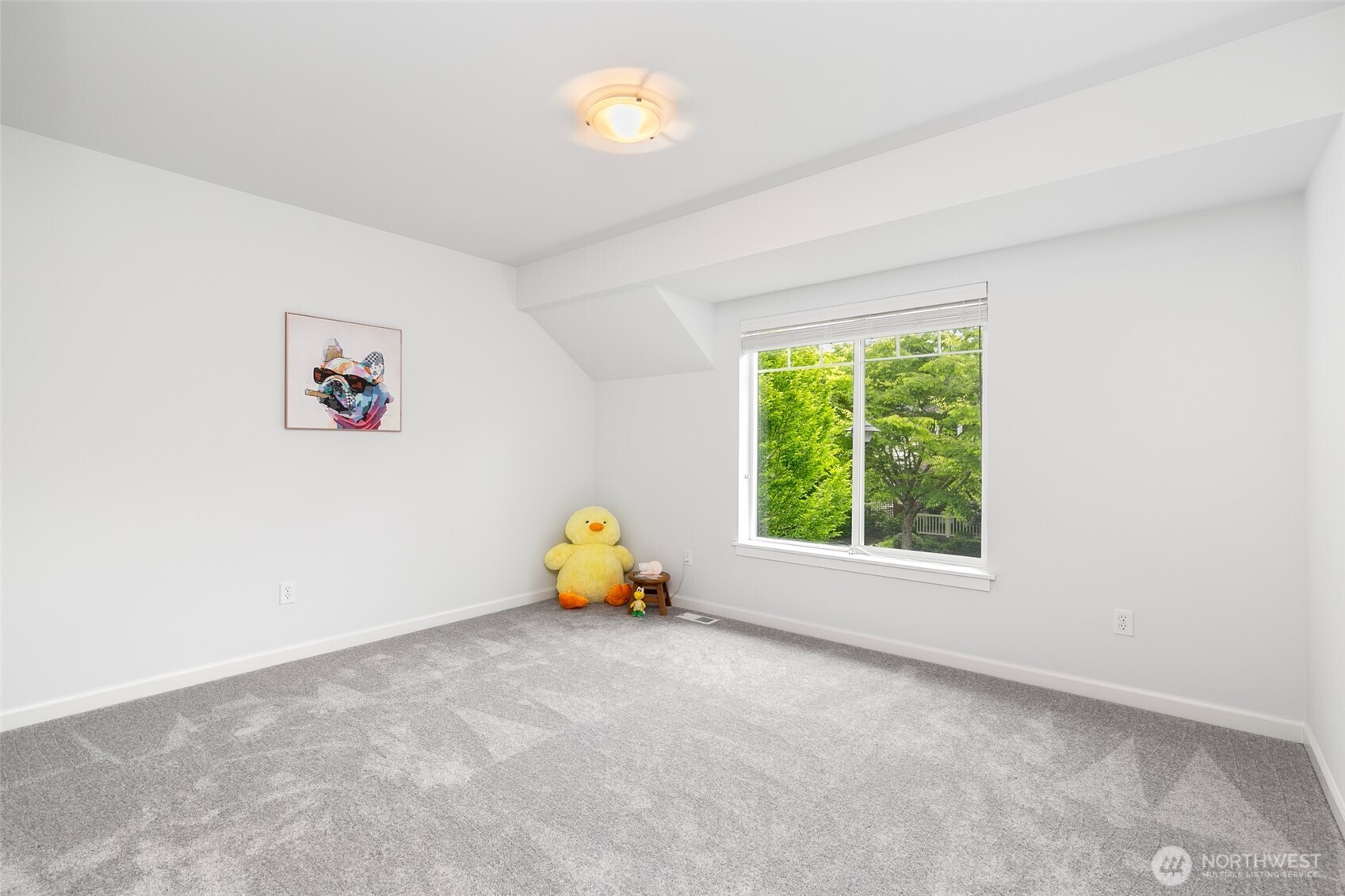 Spa-inspired luxury master ensuite w/ soothing vista. Brand new carpet & paint throughout the house.