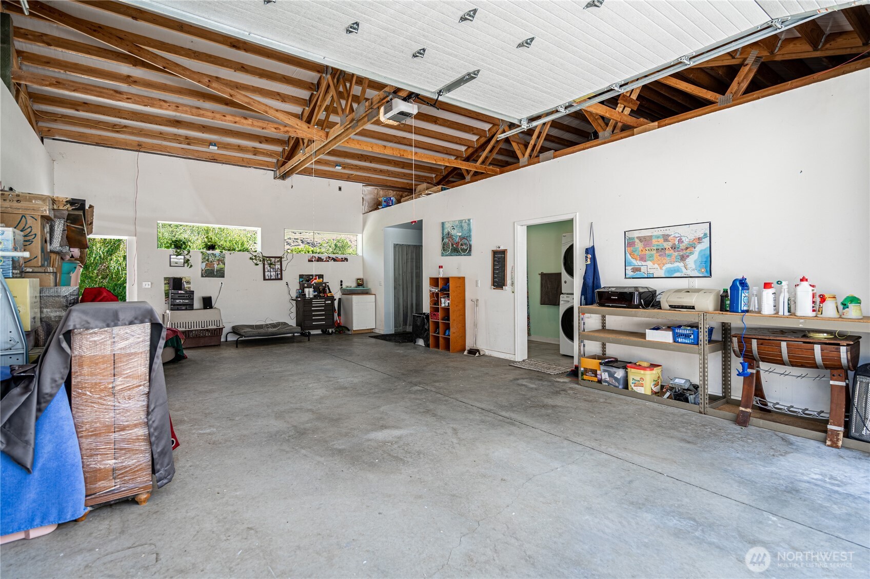 2nd bath off of garage area